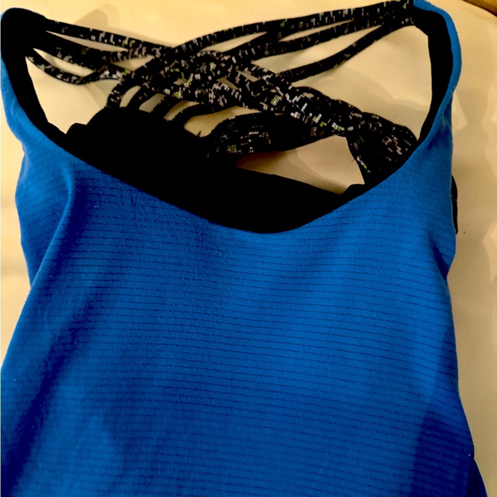 Lululemon tank with built in bra